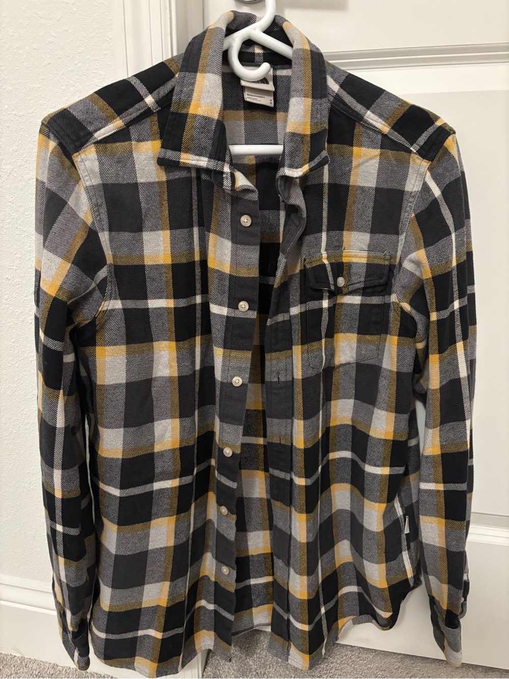 The North Face Black, Gray & Yellow Plaid Button-Up Flannel, Men’s Medium